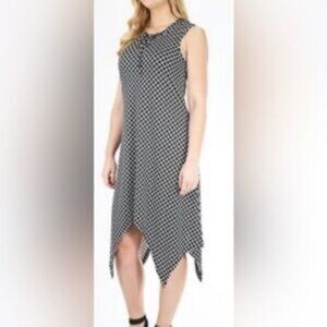 Flowing NINA LEONARD NYC Maxi Dress NEW Size M Sleeveless Black/White!